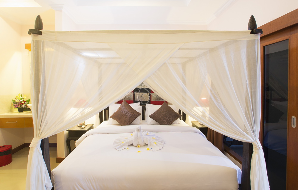 9 Bedroom Villa 400 m from Seminyak Square